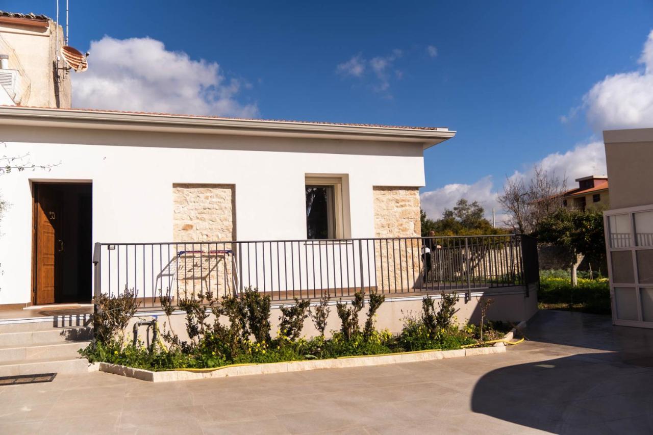 Appartamento Modica Relax Garden Esterno foto